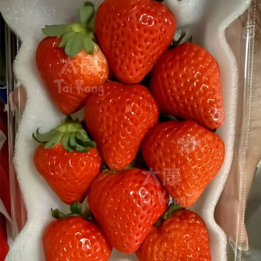 Premium Japan Fukuoka Amaou Strawberries