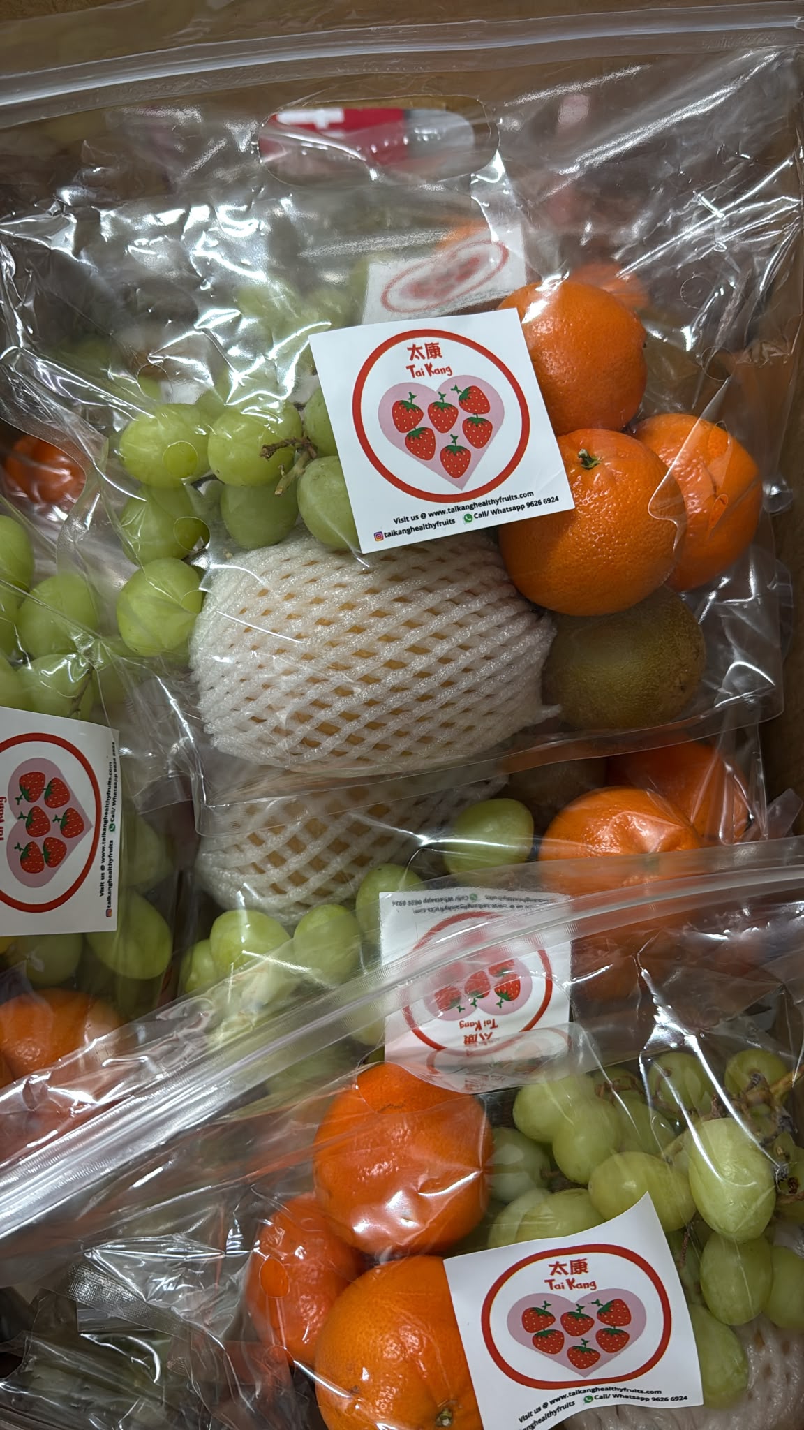 Corporate fruit packs