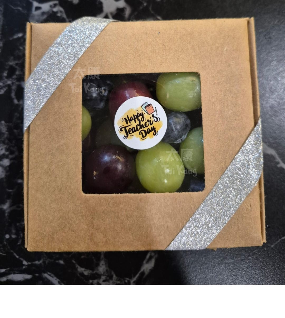 "Thank you berry much" Fruit Box